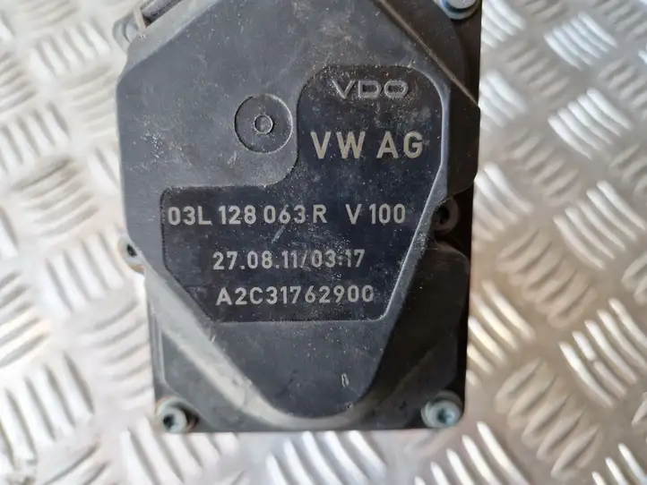 Audi A4 S4 B8 8K (2007 - 2011) 03L128063R Дроссельная заслонка — фото 2