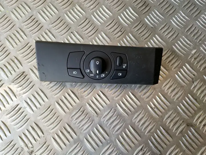 BMW 5 E60 E61 (2004 - 2010) 6925260 Включатель фонарей — фото 1