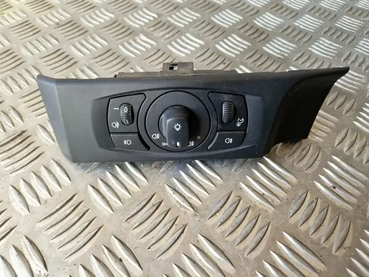 BMW 5 E60 E61 (2004 - 2010) 6925262 Включатель фонарей — фото 1