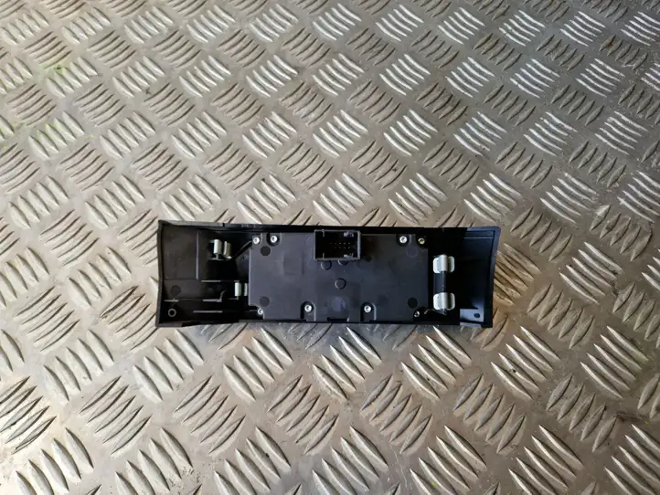 BMW 5 E60 E61 (2004 - 2010) 6925262 Включатель фонарей — фото 4