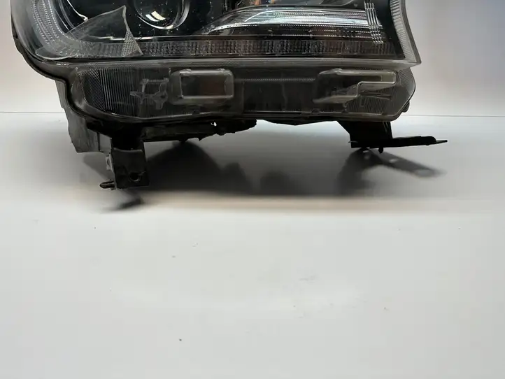Ford Ranger (2019 - ) JB3B13D154MA Передняя фара — фото 3