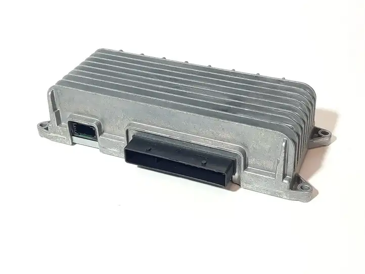 Audi A4 S4 B8 8K (2007 - 2011) 8T0035223AD Усилитель звука — фото 1