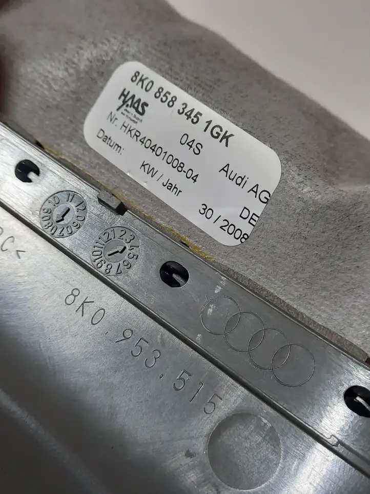 Audi A4 S4 B8 8K (2007 - 2011) 8K0858345 Обшивка рулевой колонки — фото 4