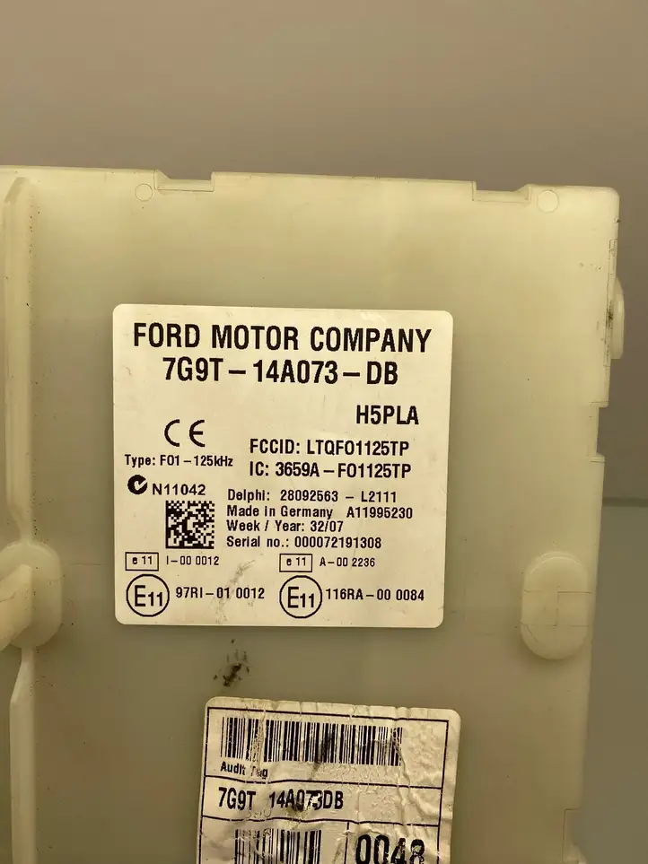 Ford Mondeo MK IV (2007 - 2014) 7G9T14A073DB Блок предохранителей — фото 5