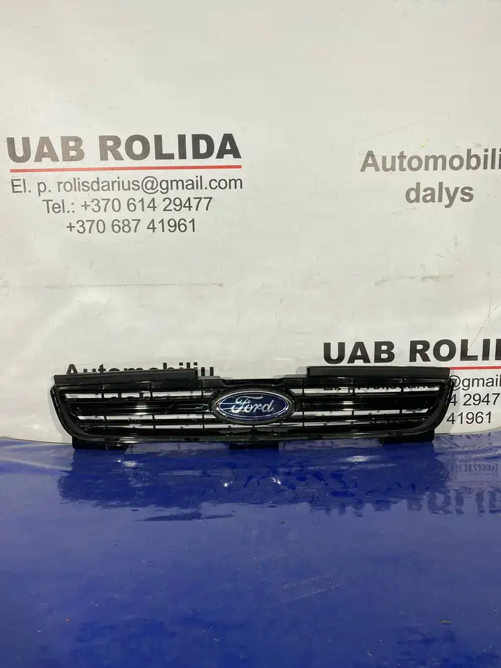 Ford S-MAX (2010 - 2015) AM21R8200A Верхняя решетка радиатора — фото 1