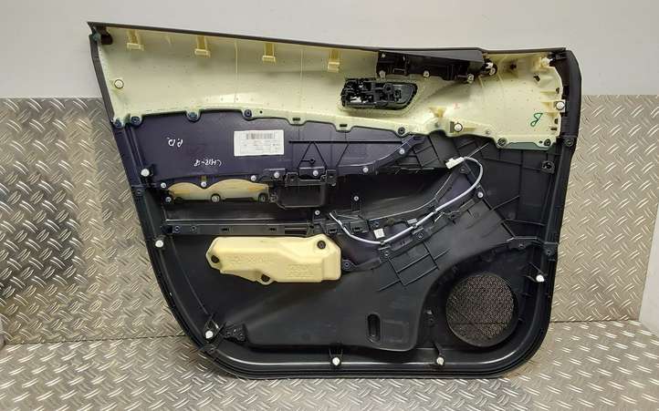 Toyota C-HR (2016 - 2022)  67781X1B25 Обшивка передней двери