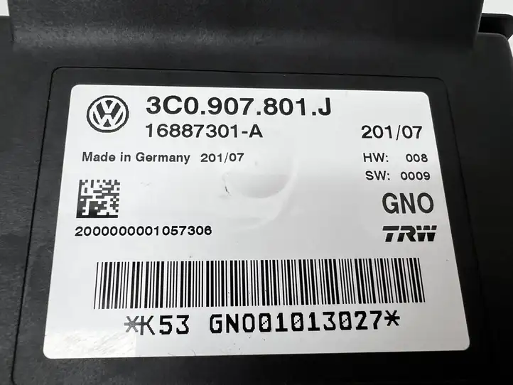 Volkswagen PASSAT B6 (2005 - 2010) 3C0907801J Блок управления стояночным тормозом — фото 3
