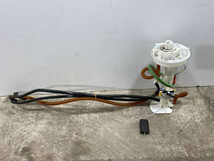 BMW X5 F15 (2013 - 2017)  7194252 Насос топлива (в топливном баке)