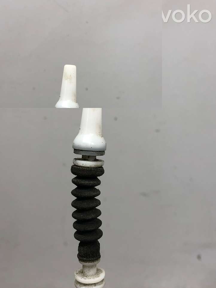 BMW 5 F10 F11 (2009 - 2016)  X4718722810 Кронштейн
