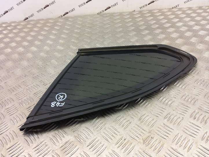 BMW X1 F48 F49 (2015 - 2022)  7406874 Заднее боковое стекло кузова