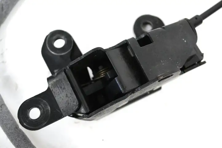 BMW X5 E70 (2006 - 2013) 7162147 Замок крышки багажника — фото 3