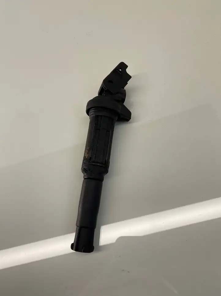 BMW 3 E90 E91 (2005 - 2012) 12131712223 Катушка зажигания — фото 2