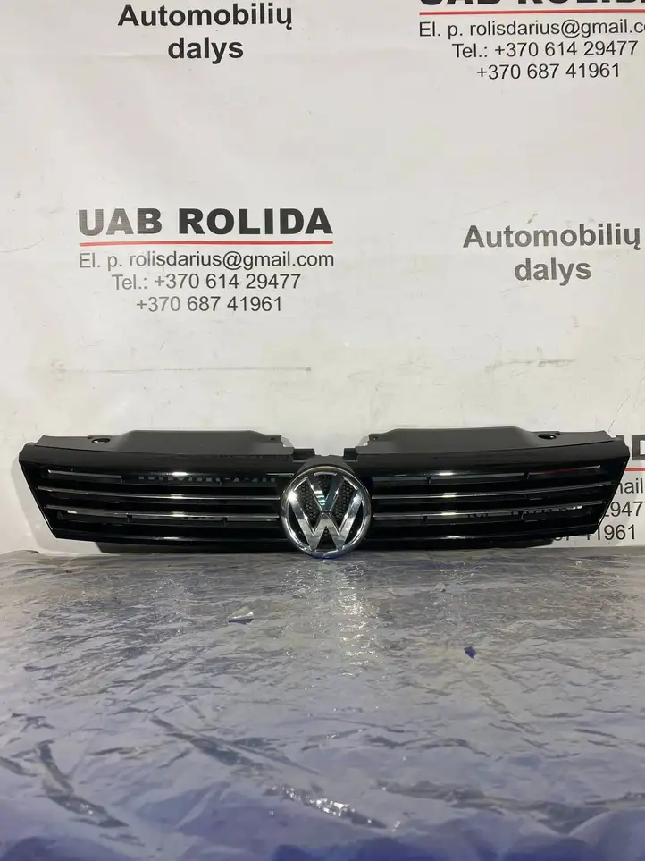 Volkswagen Jetta VI (2011 - 2018) 5C6853653 Передняя решетка — фото 1