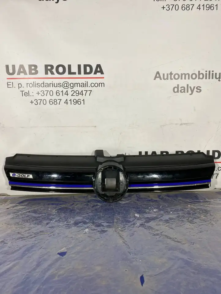 Volkswagen Golf VII (2013 - 2019) 5G0853653T Верхняя решетка радиатора — фото 1