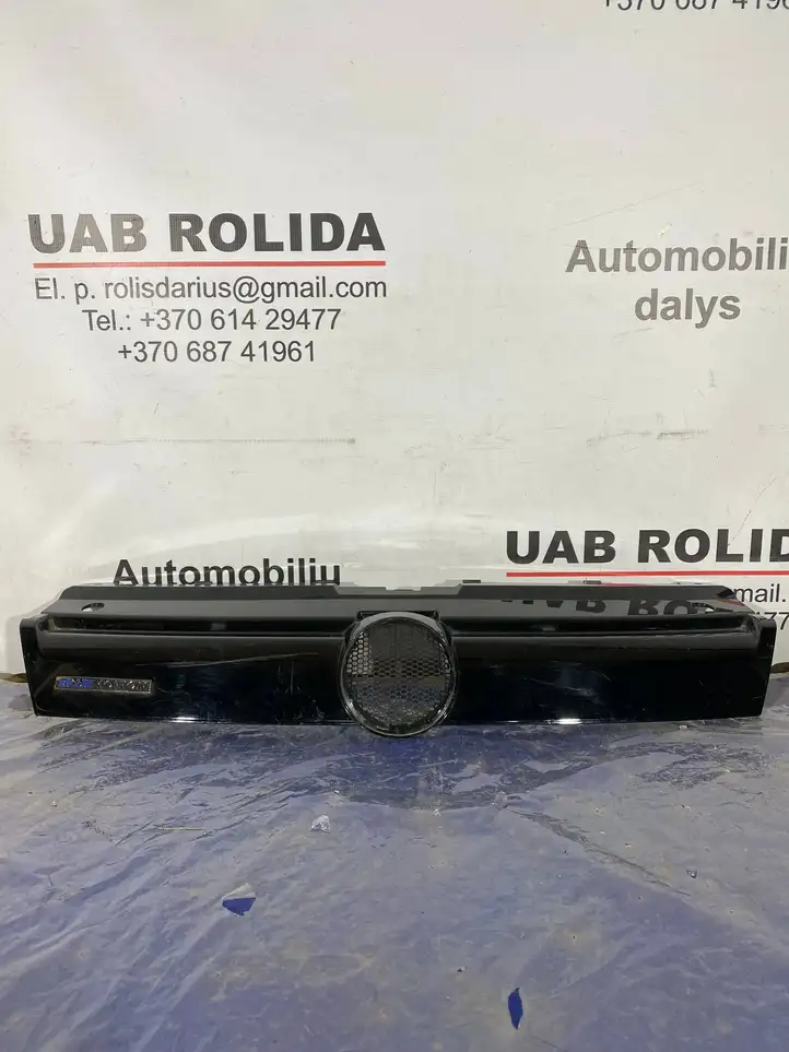 Volkswagen Polo V 6R (2009 - 2015) 6R0853653E Верхняя решетка радиатора — фото 1