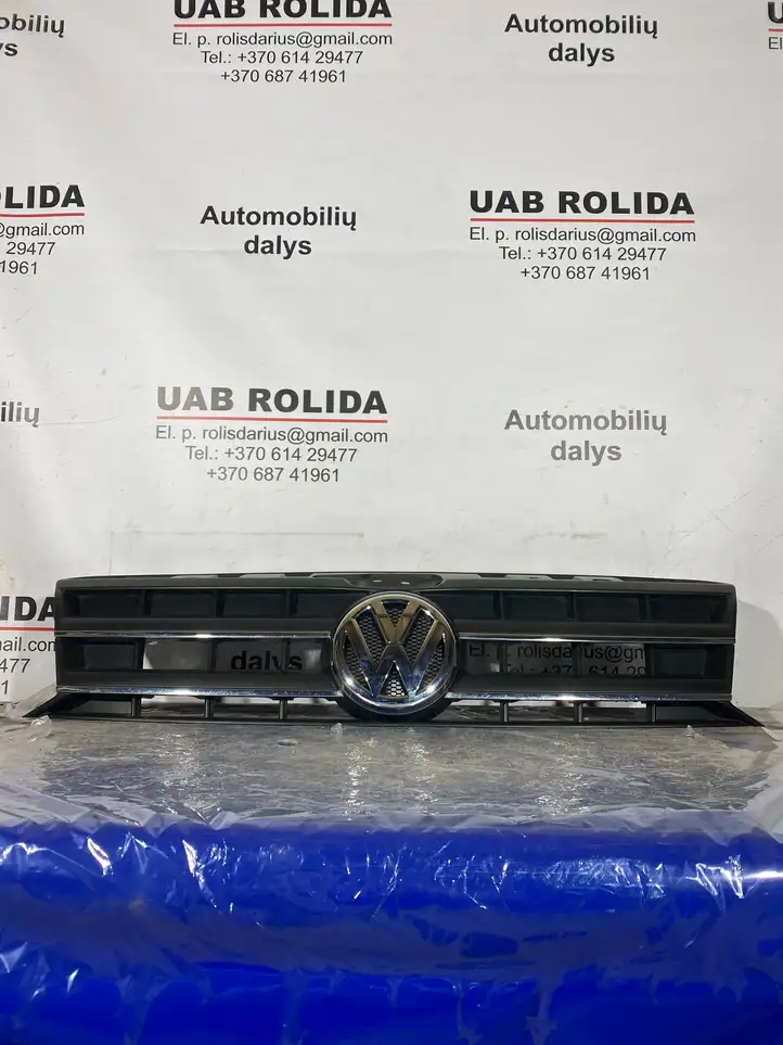 Volkswagen Amarok (2010 - ) 2HH853653 Верхняя решетка радиатора — фото 1