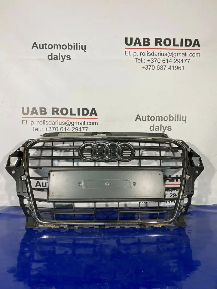 Audi A3/S3 8V (2012 - 2016) 8V5853651A Верхняя решетка радиатора — фото 1