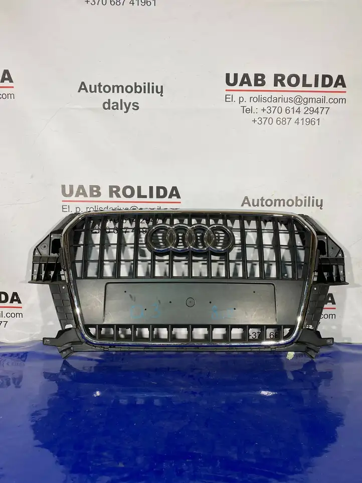 Audi Q3 8U (2011 - 2014) 8U0853653H Верхняя решетка радиатора — фото 1