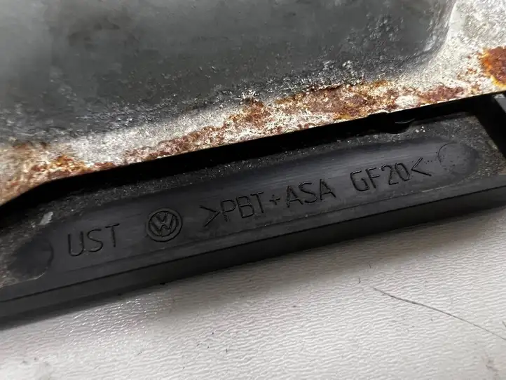 Volkswagen Touran I (2003 - 2010) 6F20 Подсветка номера — фото 6