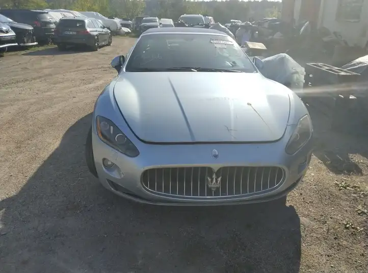 Maserati GranTurismo (2007 - 2019) Капот — фото 1