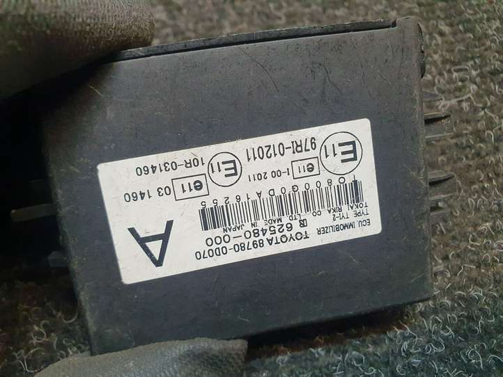 Toyota Avensis T250 (2003 - 2006)  897800D070 Блок управления иммобилайзера