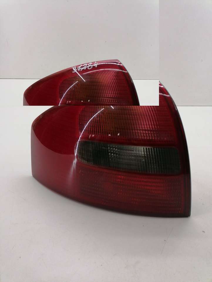 Audi A6 (2001 - 2004)  084411943L Задний фонарь в кузове