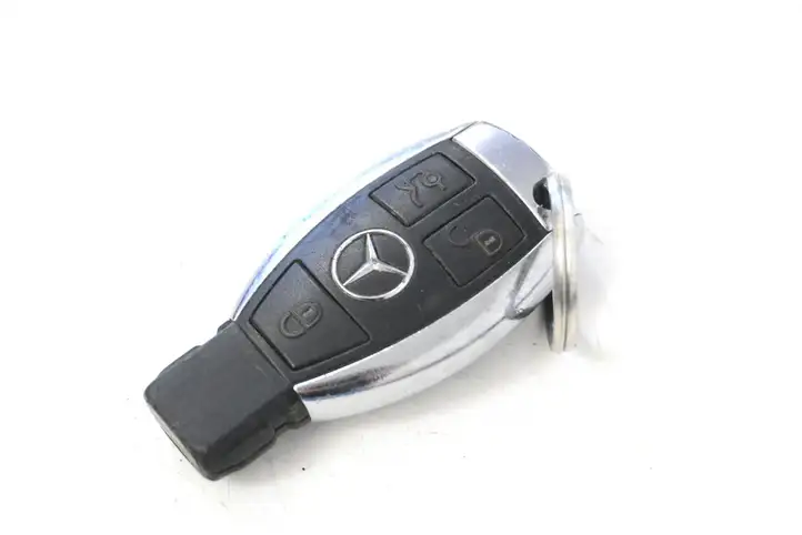 Mercedes-Benz E A207 (2010 - 2017) Ключ зажигания — фото 3