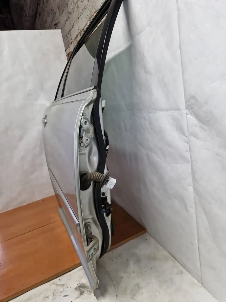 Toyota Avensis T250 (2006 - 2009) Задняя дверь — фото 3