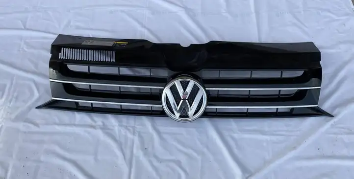 Volkswagen Transporter - Caravelle T5 (2009 - 2015) 7E5853653 Верхняя решетка радиатора — фото 1