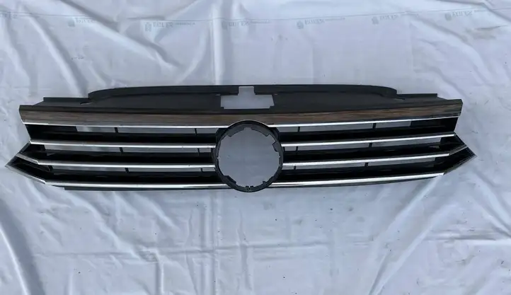 Volkswagen PASSAT B8 (2015 - ) 3G0853651A Верхняя решетка радиатора — фото 1