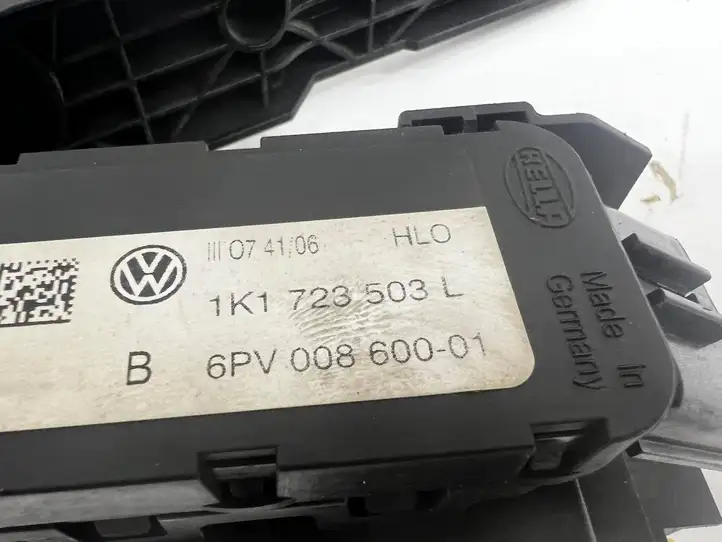 Volkswagen PASSAT B6 (2005 - 2010) 1K1723503L Педаль акселератора — фото 4