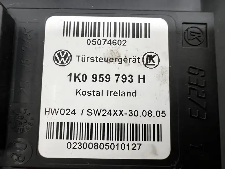 Volkswagen Touran I (2003 - 2010) 1K0959793H Мотор стеклоподъемника передний — фото 4