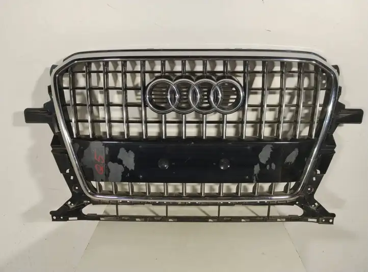 Audi Q5 SQ5 (2012 - 2017) 8R0853651AB Верхняя решетка радиатора — фото 1