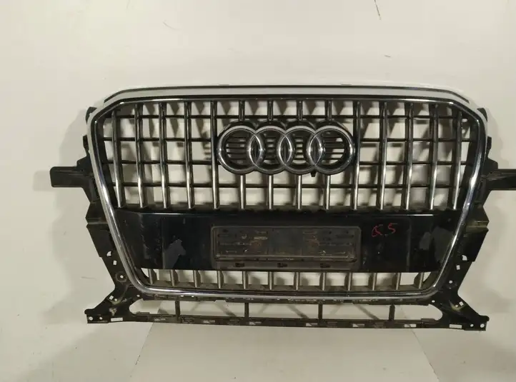 Audi Q5 SQ5 (2012 - 2017) 8R0853651AB Верхняя решетка радиатора — фото 1