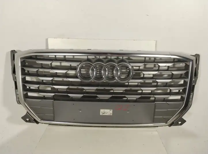 Audi Q2 - (2016 - ) 81A853651 Верхняя решетка радиатора — фото 1