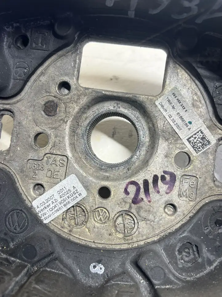 Volkswagen Golf Plus (2004 - 2008) 1608tas Руль — фото 2