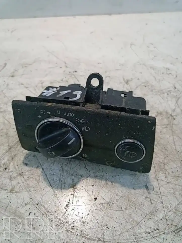 Mercedes-Benz E W211 (2002 - 2009) 2115450104 Включатель фонарей — фото 1