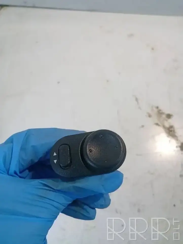 Opel Zafira A (1999 - 2003) 09226861 Включатель зеркал — фото 1