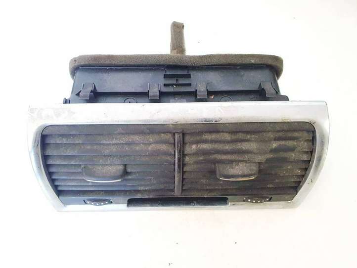 Audi Q7 (2005 - 2009)  4l0820951 Центральный дефлектор