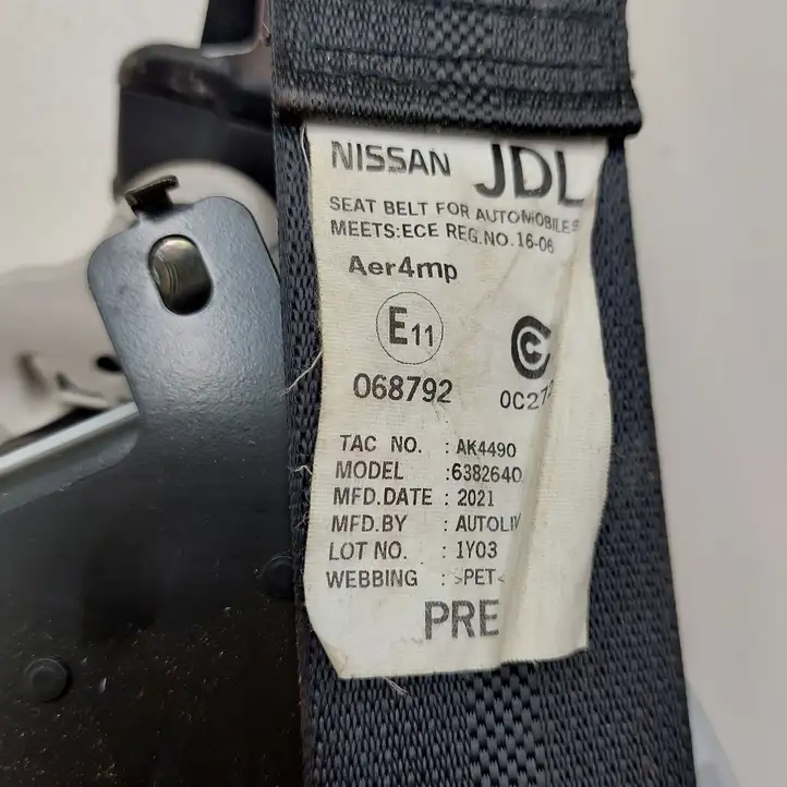 Nissan Leaf II (ZE1) (2017 - ) 638265401H Задний ремень безопасности — фото 3