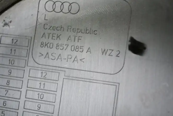 Audi A4 S4 B8 8K (2007 - 2011) 8K0857085A Декоративная планка — фото 5