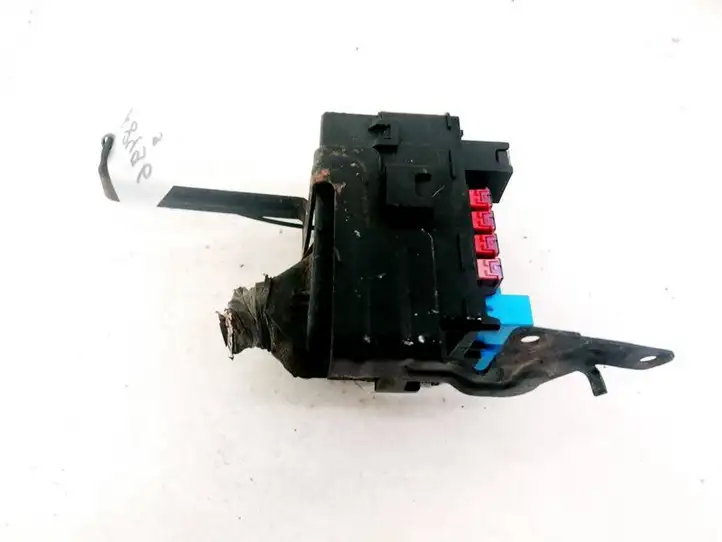 Kia Ceed (2006 - 2010)  819402H000 Ящик предохранителей (комплект)