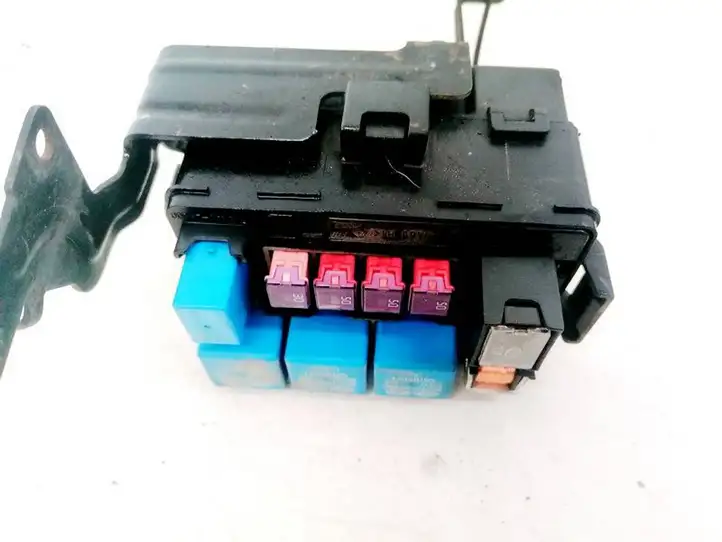 Kia Ceed (2006 - 2010)  819402H000 Ящик предохранителей (комплект)