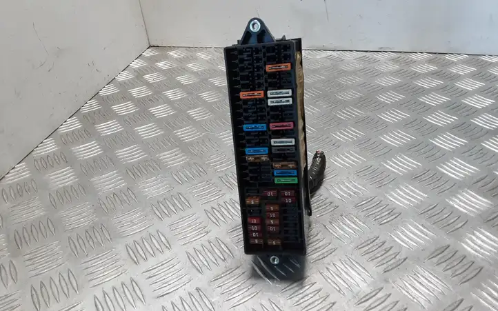 Seat Altea (2004 - 2009)  5P1970012B Блок предохранителей