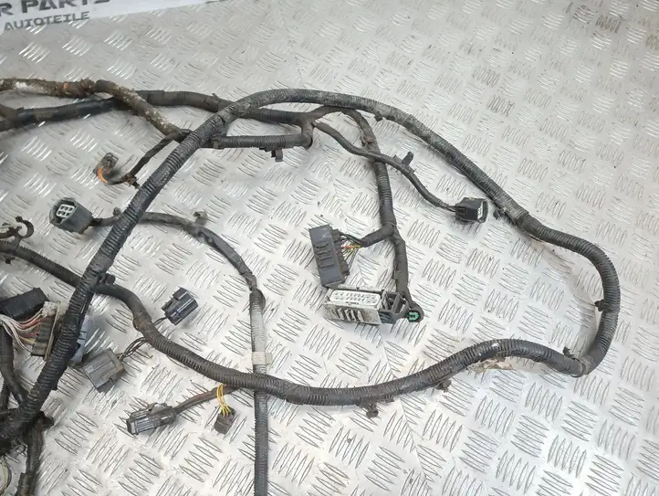 Land Rover Discovery 3 - LR3 (2004 - 2009) YNN500900A Прочая электропроводка — фото 2