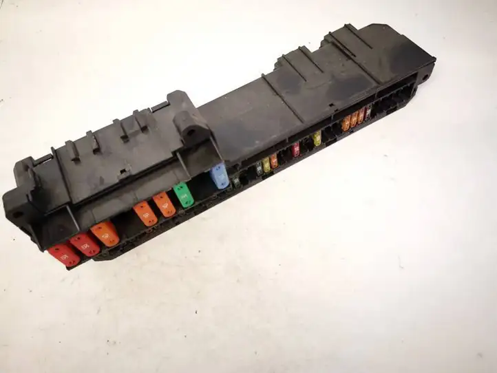 BMW 5 E60 E61 (2004 - 2010) 10688710 Блок предохранителей (комплект) — фото 1
