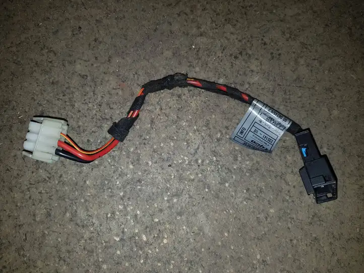 BMW 5 E60 E61 (2004 - 2010) 6934972 Прочая электропроводка — фото 2