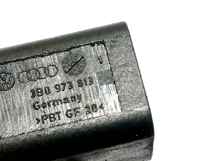 Volkswagen PASSAT B6 (2005 - 2010) 3B0973813 Прочая электропроводка — фото 4
