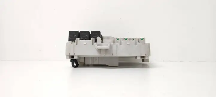 Mitsubishi Colt (2008 - 2012)  MN108319 Блок предохранителей