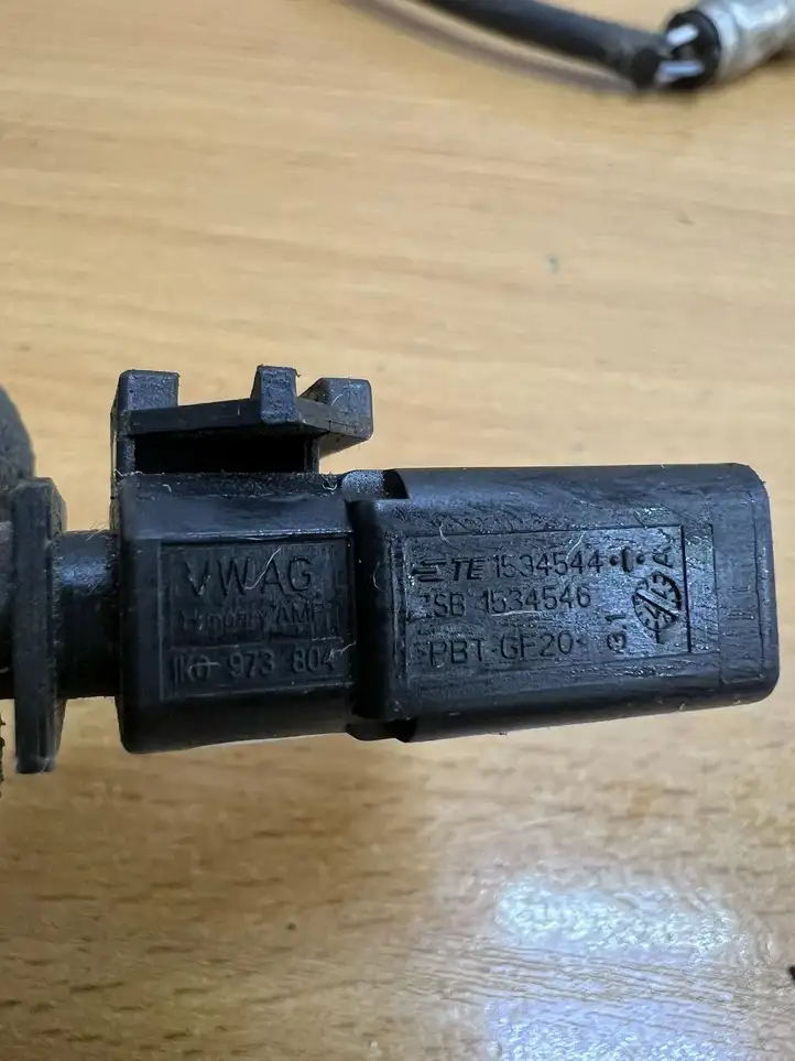 Volkswagen PASSAT B6 (2005 - 2010) 1K0973804 Прочая электропроводка — фото 4